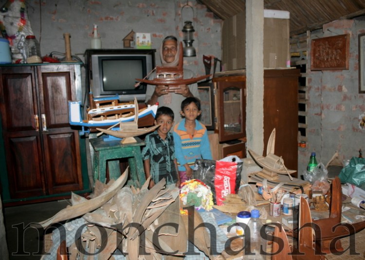 Support Artist Mr. Tushar Maity (Specialised in Coconut Flower Crafts)